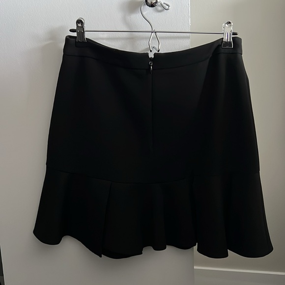 BCBG maxazria black mini skirt - Picture 2 of 4